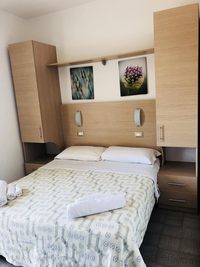 Hotel Alexander San Mauro Mare Екстер'єр фото