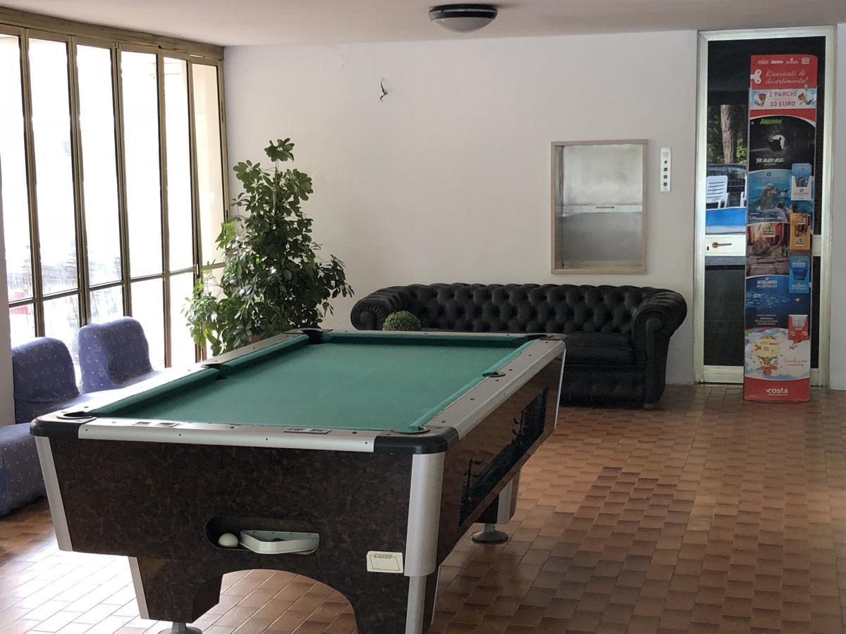 Hotel Alexander San Mauro Mare Екстер'єр фото